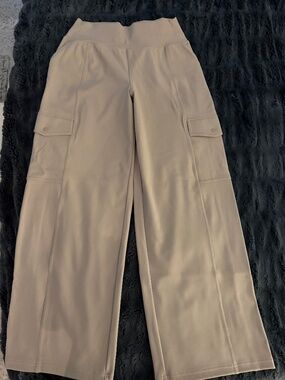 Athleta Cream Cargo Pant; wide leg / high-rise waist Sz M